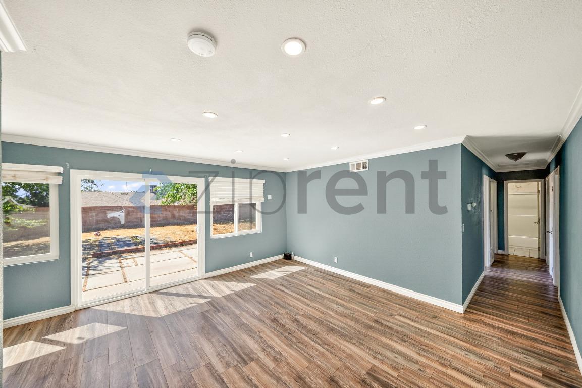 Building Photo - 45463 Foxton Ave