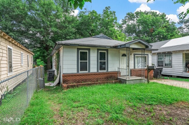 Building Photo - Home For Rent!