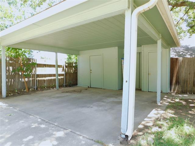 Building Photo - 2204 Canterbury Ct