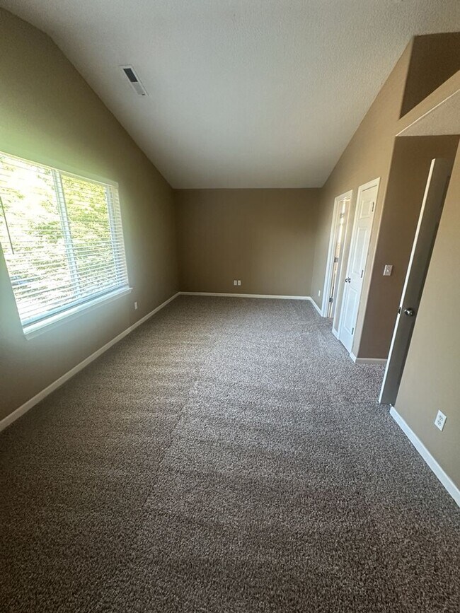Building Photo - Welcome to this stunning two-story home lo...