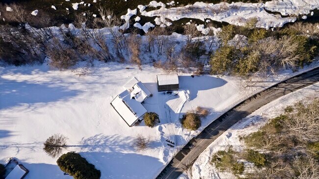 Building Photo - 16 Knightville Dam Road