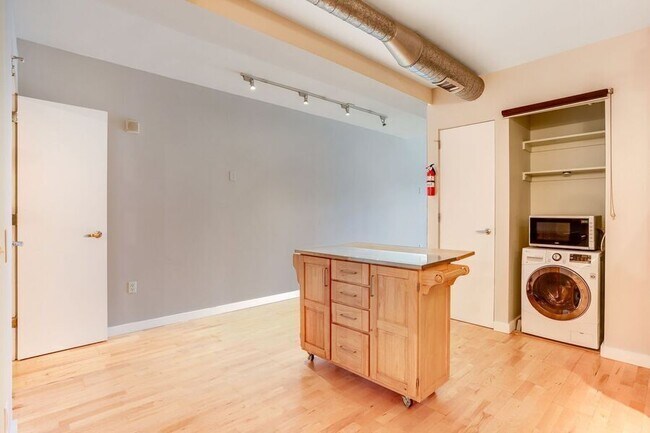 Building Photo - 1125 11th St NW