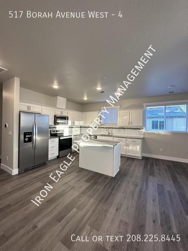 Building Photo - 517 Borah Ave W