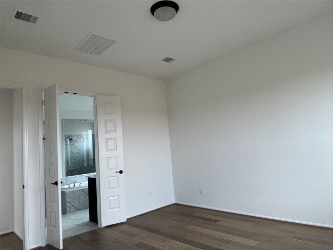 Building Photo - 26718 Concord Dawn Dr