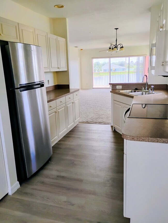 Building Photo - Annual Unfurnished Rental – 3 Bed, 2 Bath ...