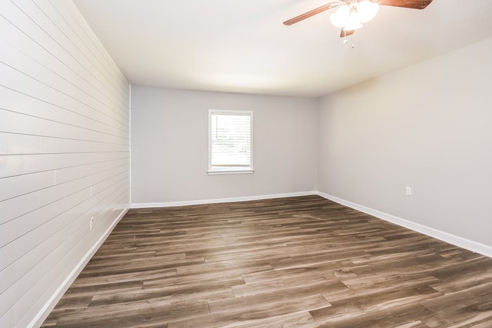 Building Photo - 2116 Terry Ln