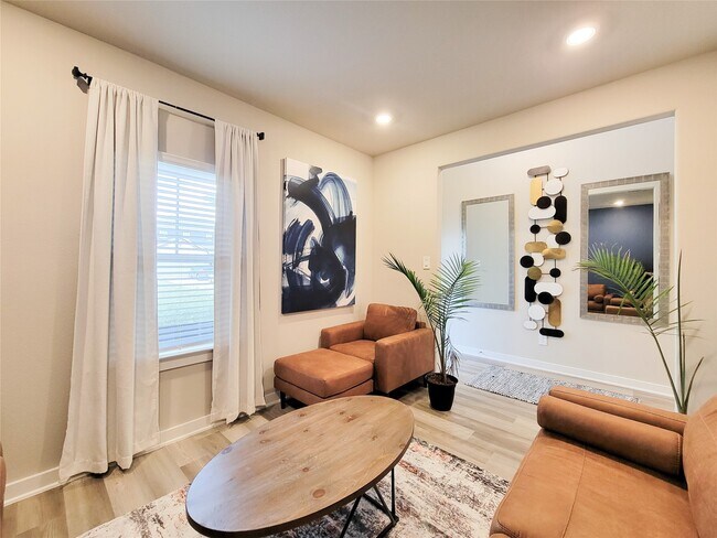 Building Photo - 8401 Hazel River Dr