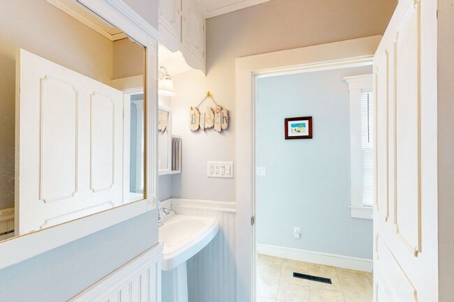 Building Photo - 23 Mechanic St