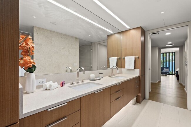 Building Photo - Park Lane Getaway by Gather: 2BR Oceanview...