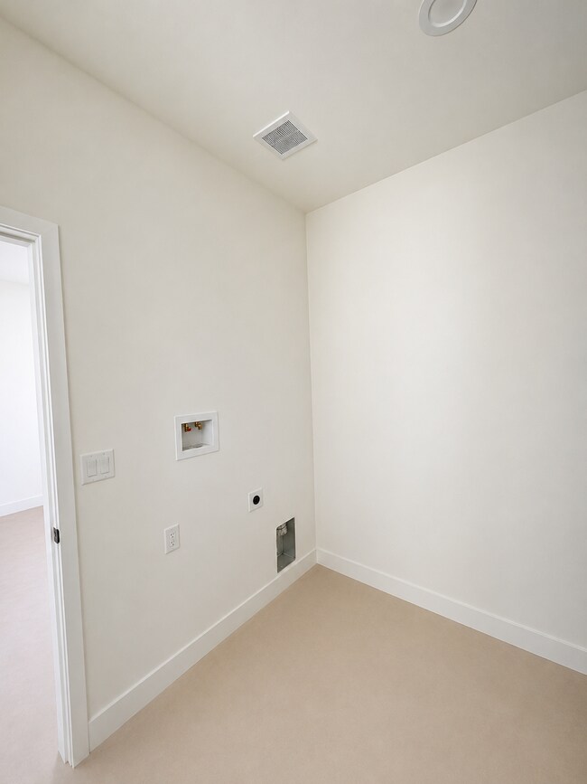 Building Photo - 1863 Valentino Ct