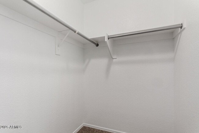 Building Photo - 574 W Kingman Dr