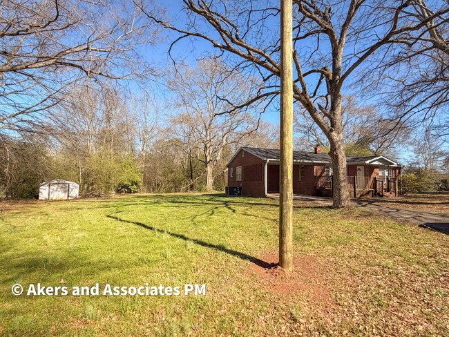 Building Photo - 104 Jackson Rd