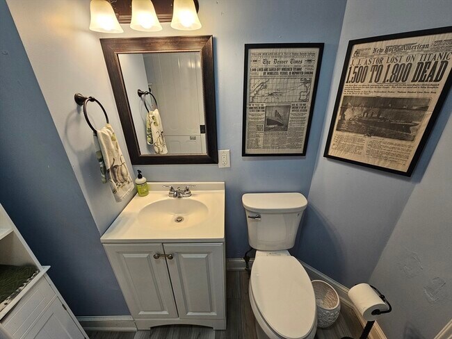 Building Photo - 32 Main St