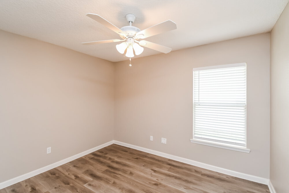 Building Photo - 9135 Prosperity Lake Dr