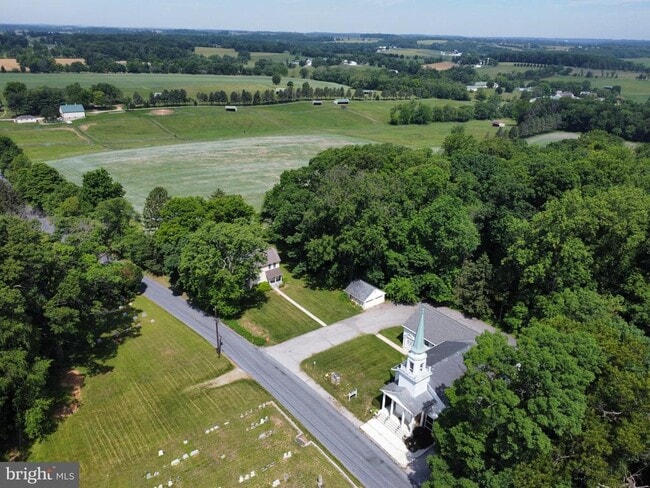 Building Photo - 121 E Friendship Church Rd