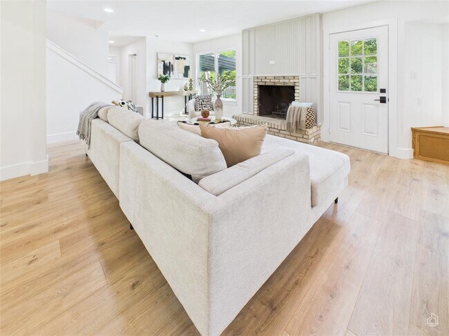 Building Photo - 7019 Creighton Ln