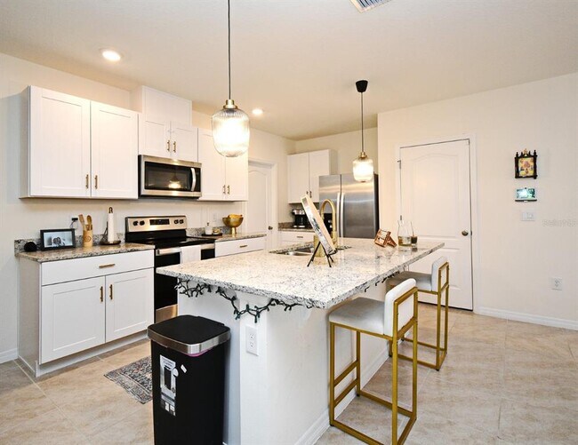 Building Photo - 1790 Southfork Dr