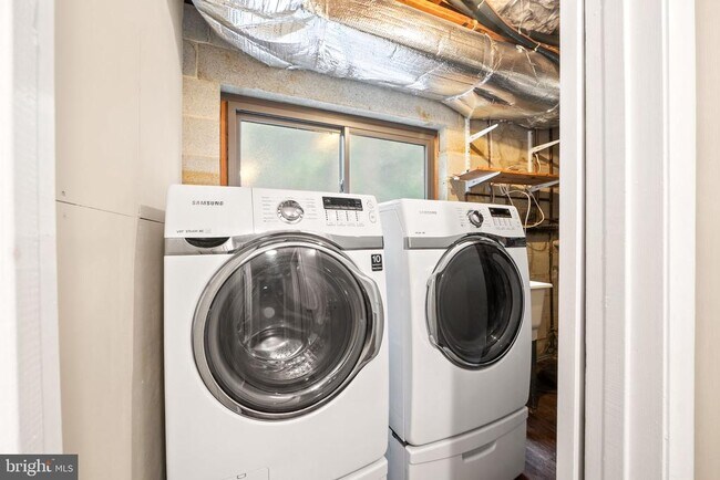 Building Photo - 1813 Glade Ct