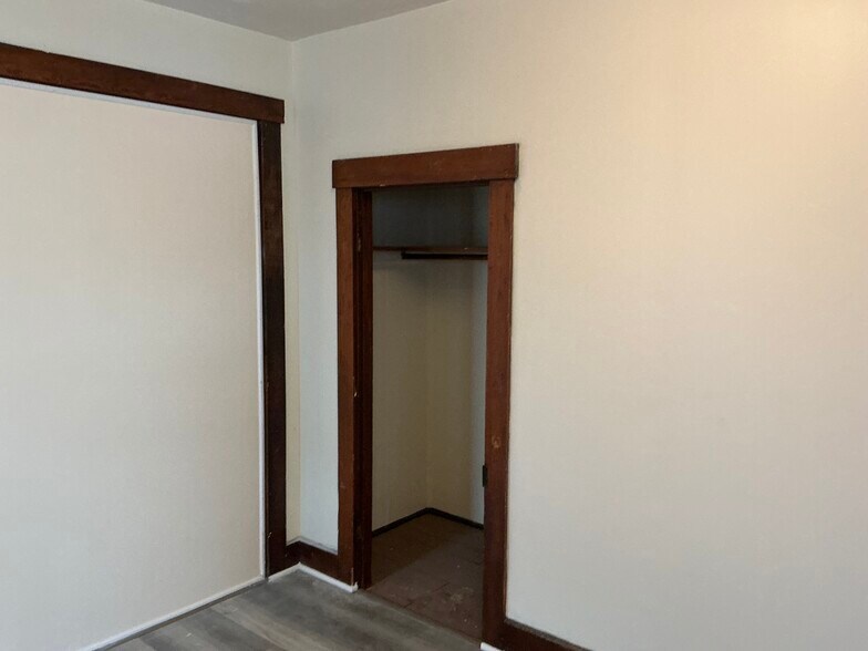 Building Photo - 30 S 13th St