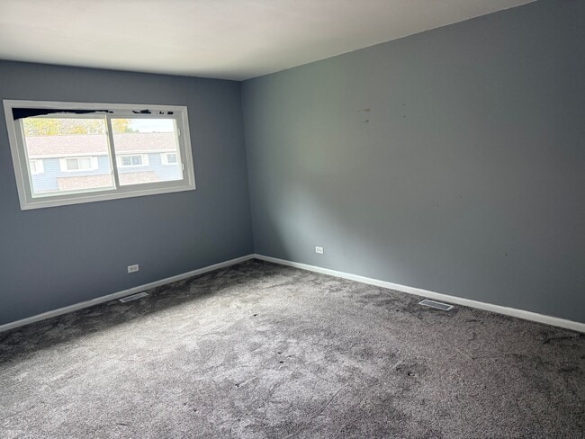 Building Photo - 34114 N White Oak Ln