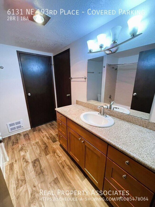 Building Photo - 6131 NE 193rd Pl