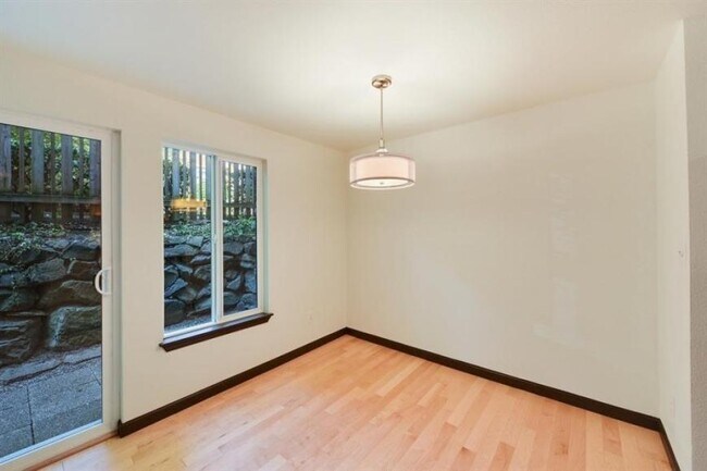 Building Photo - 1 bedroom in Seattle WA 98103