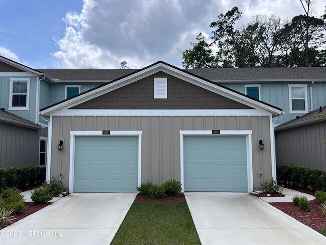 Building Photo - 266 Aralia Ln