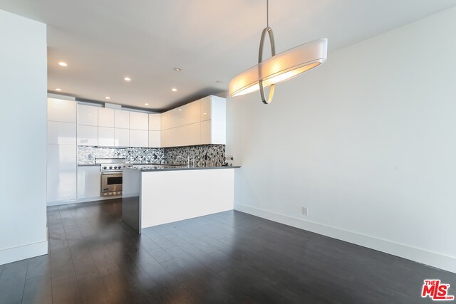 Building Photo - 1100 Alta Loma Rd