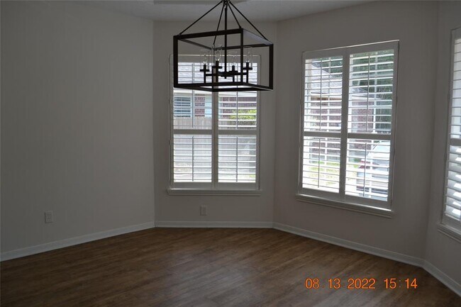 Building Photo - 4007 Sand Terrace Dr