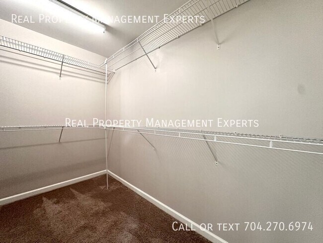 Building Photo - 18124 Harbor Mist Rd