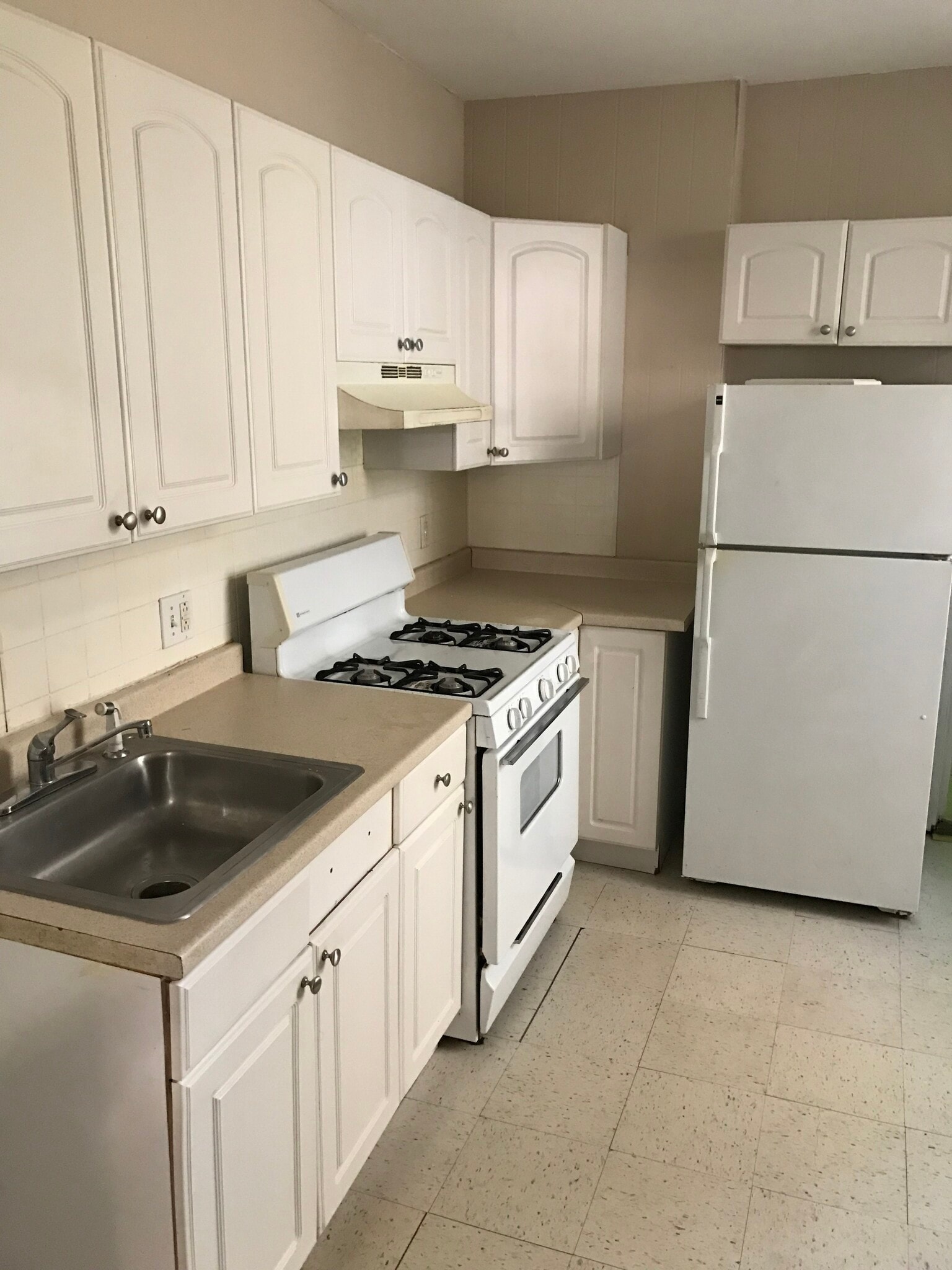 Kitchen - 3610 Olive St