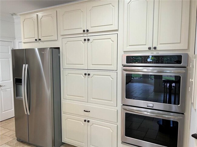 Building Photo - 4510 Chattahoochee Plantation Dr SE
