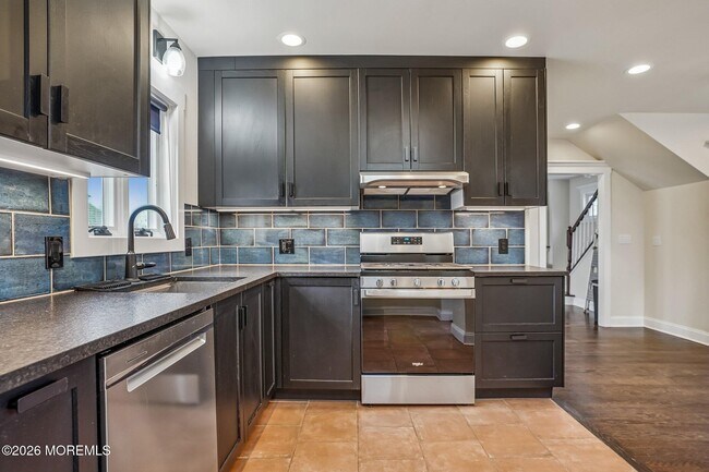 Building Photo - 108 Burlington Ave