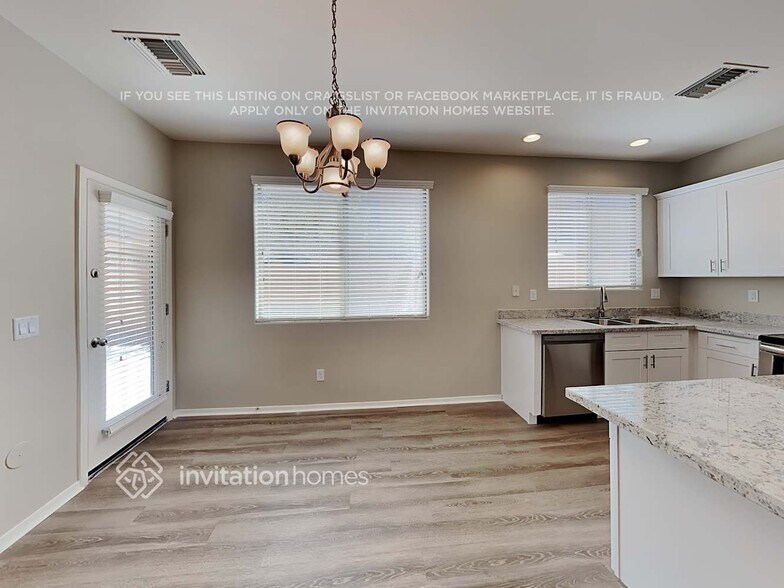 Building Photo - 15126 N 173rd Dr