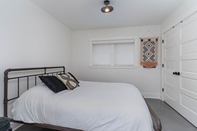 Building Photo - 5Bd/3.5Ba Seattle House