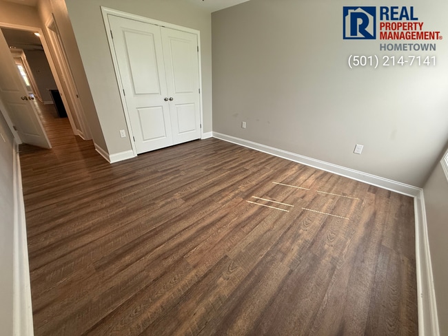 Building Photo - 875 Jane Dr