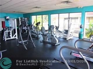 Building Photo - 110 Lake Emerald Dr