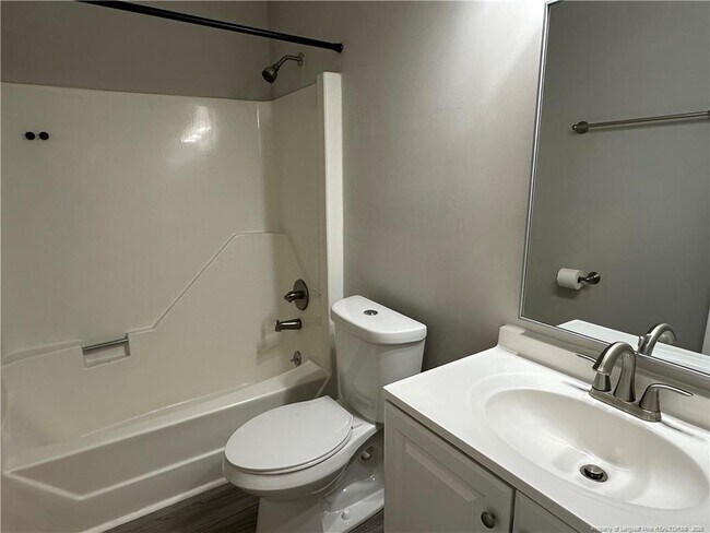 Building Photo - 304 Rangoon Ct