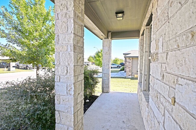 Building Photo - 2510 Diamondback Trail