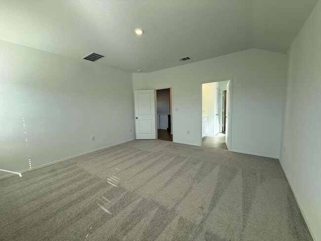 Building Photo - 200 Herald Dr