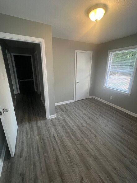 Building Photo - 5419 Decker Rd