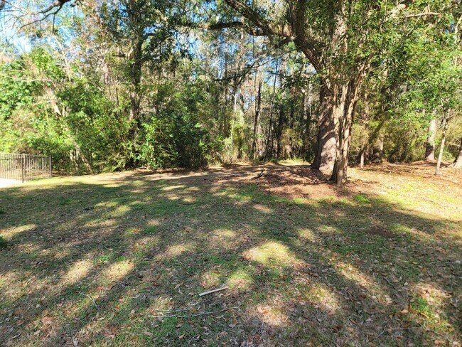 Building Photo - 1555 San Luis Rd