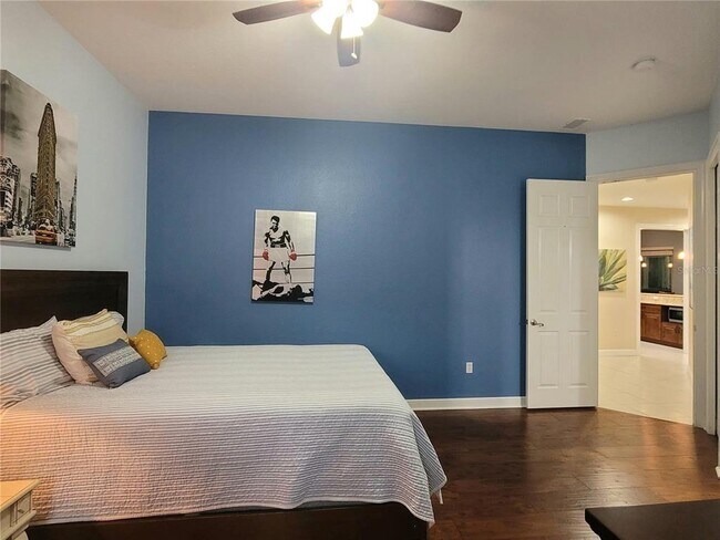 Building Photo - 5465 46th Ct W