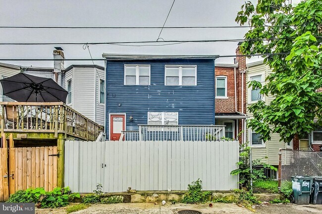 Building Photo - 627 Lamont St NW