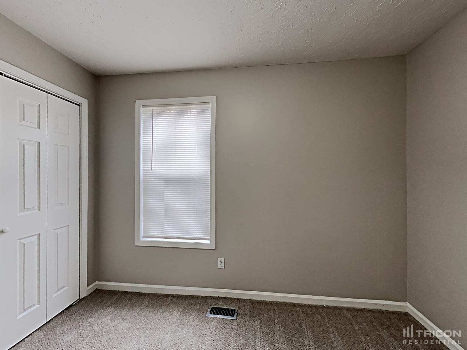 Building Photo - 476 Hale Haven Dr