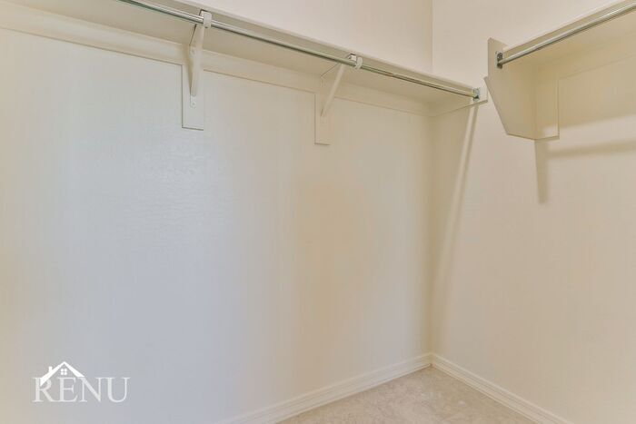 Building Photo - 18371 Conquistador Dr