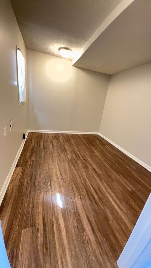 Building Photo - Well Maintained 3 bedroom 1 bath Home - Open To Section 8 - 1st Month's Rent Free