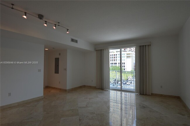 Building Photo - 7275 SW 89th St