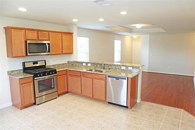 Building Photo - 12323 Skyview Manor Dr
