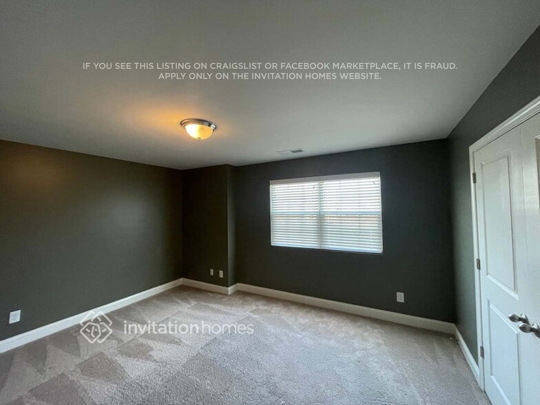 Building Photo - 5386 Roberta Crossing Dr